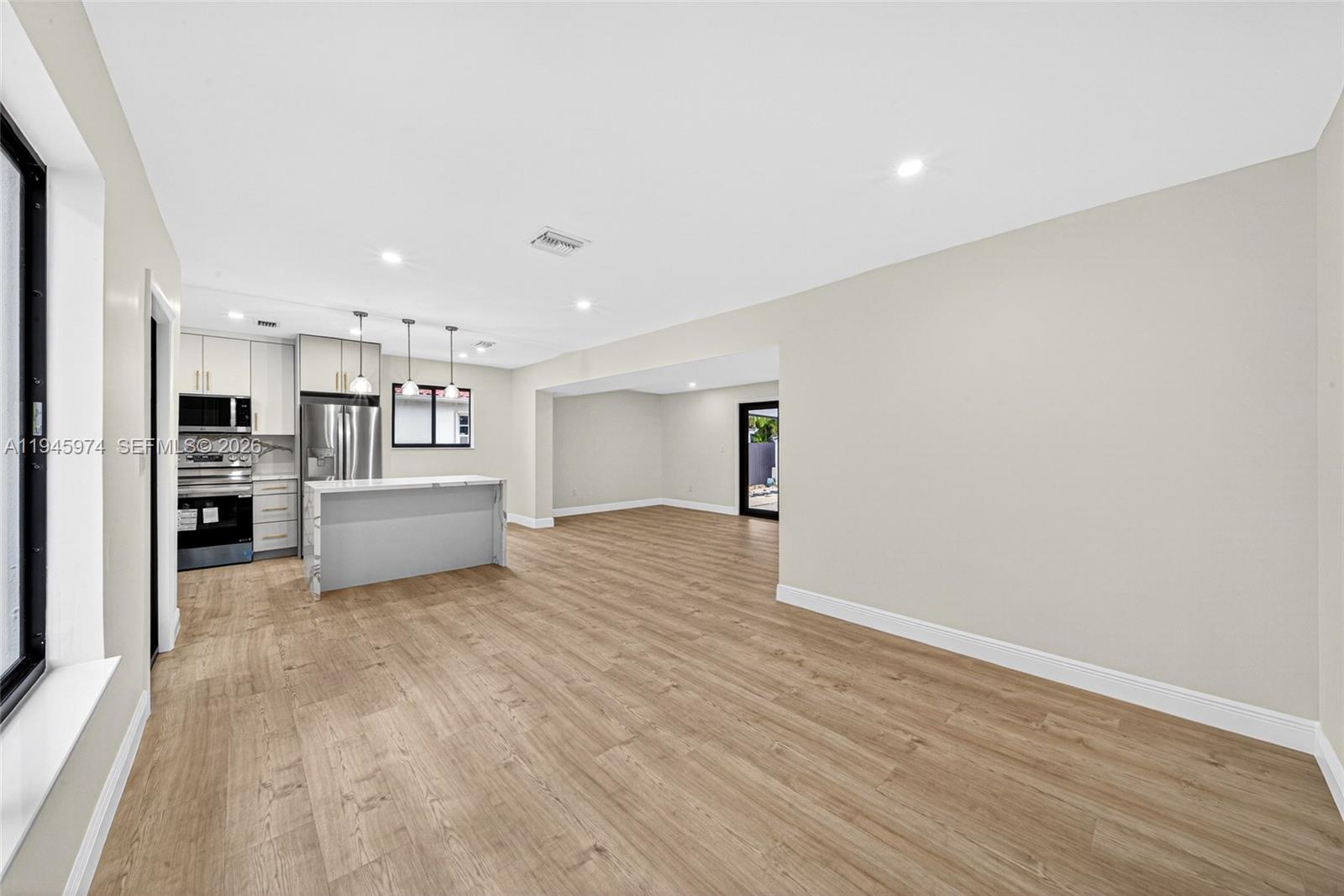 SOUTH BAY ESTATES - Residential