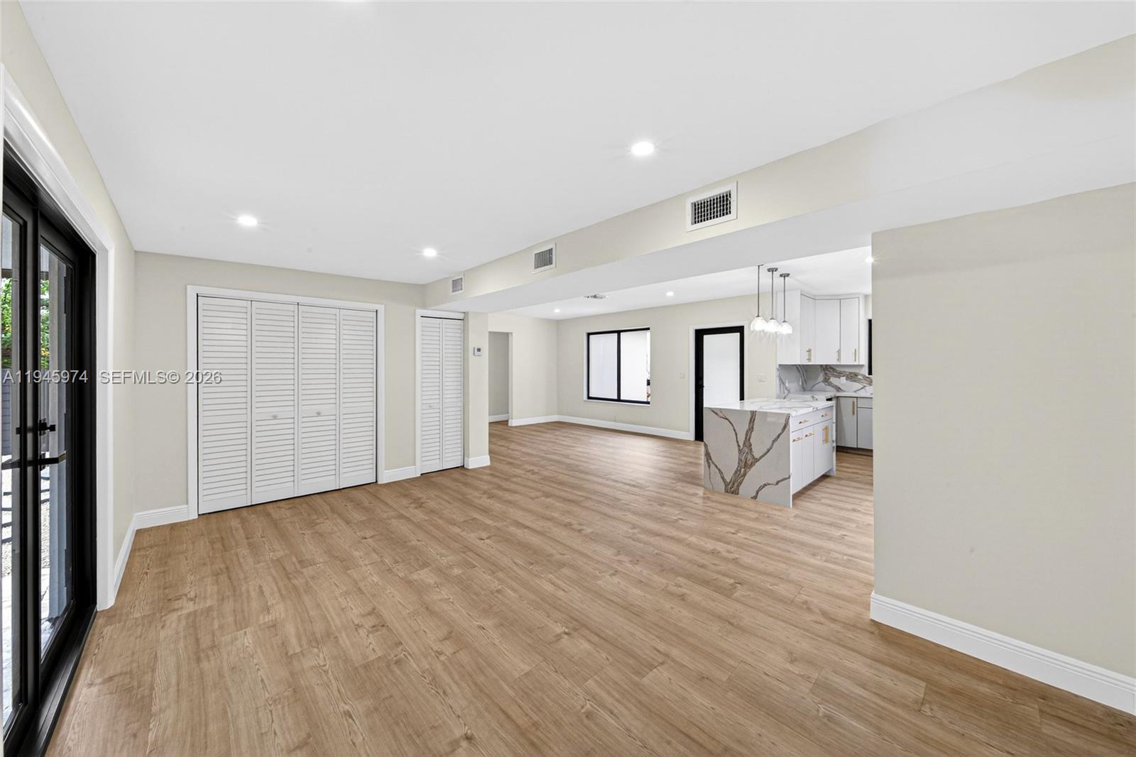 SOUTH BAY ESTATES - Residential