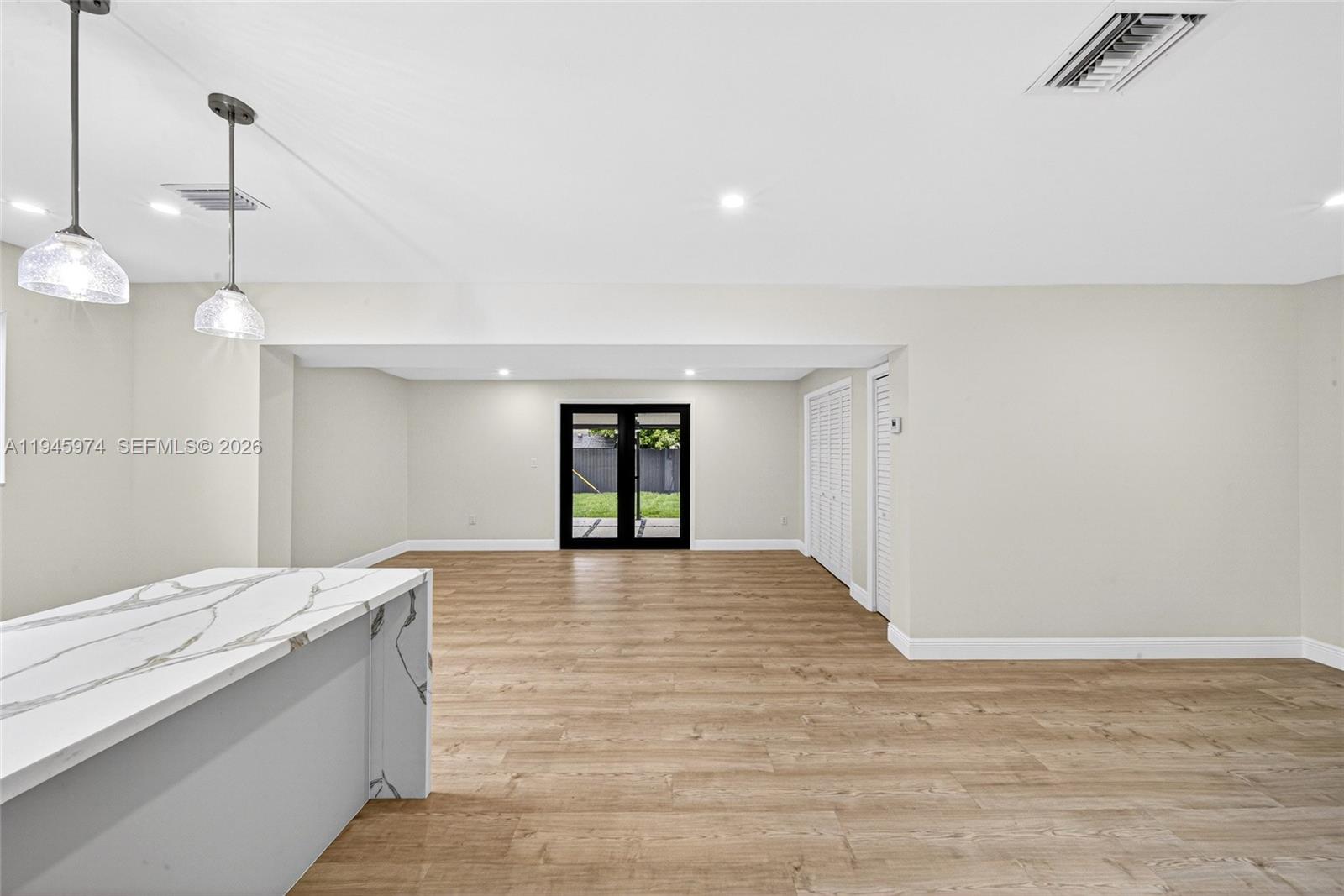 SOUTH BAY ESTATES - Residential