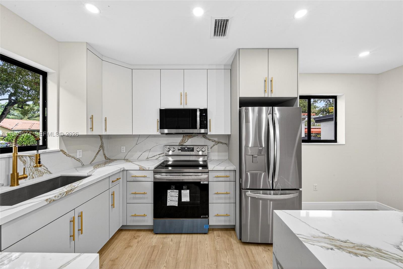 SOUTH BAY ESTATES - Residential