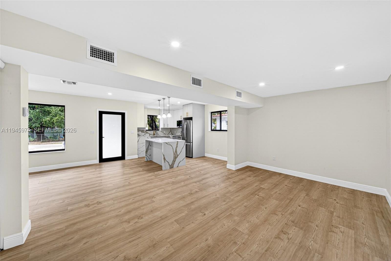 SOUTH BAY ESTATES - Residential