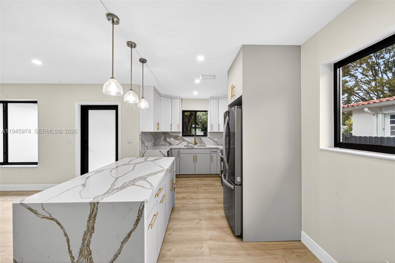 SOUTH BAY ESTATES - Residential