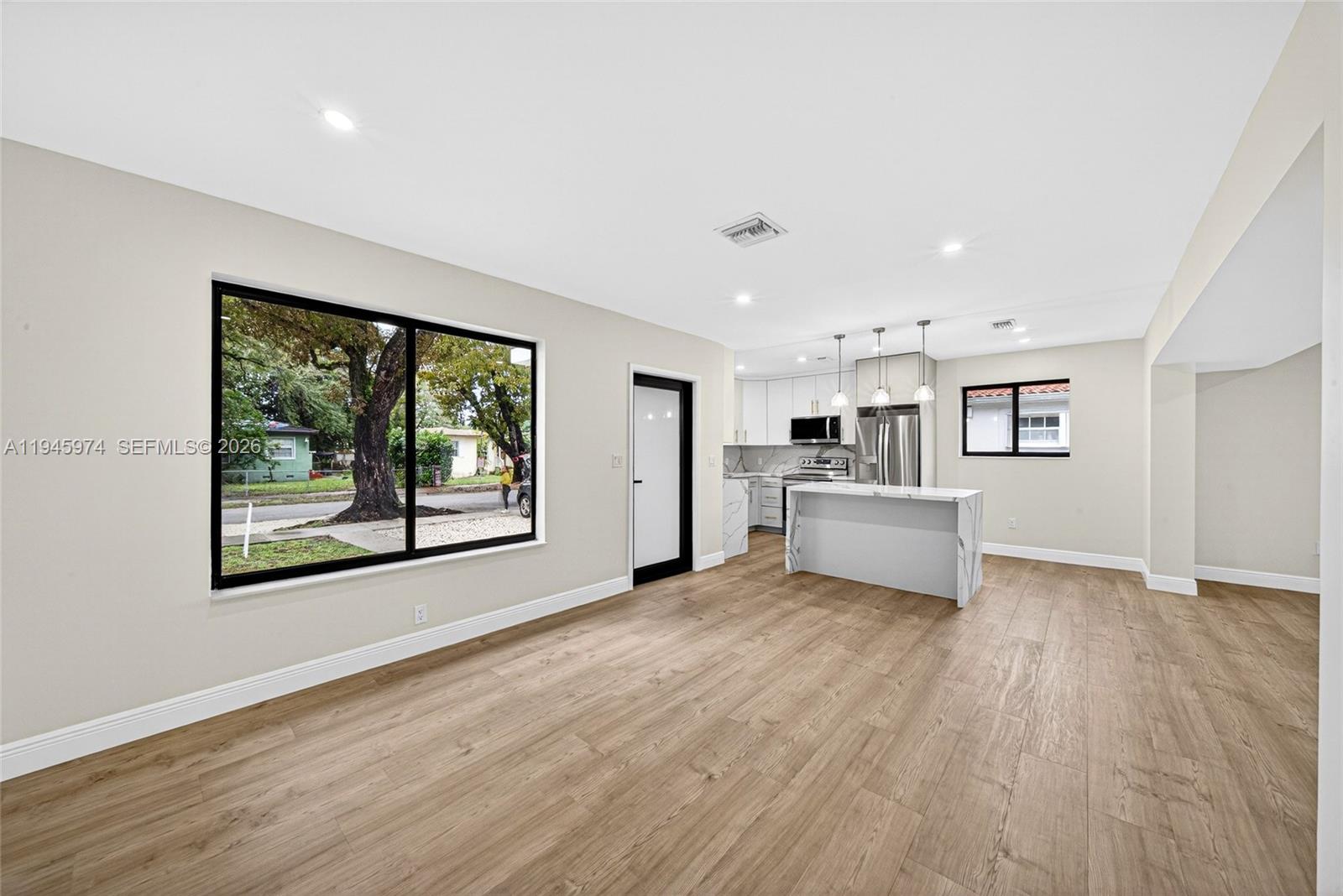 SOUTH BAY ESTATES - Residential