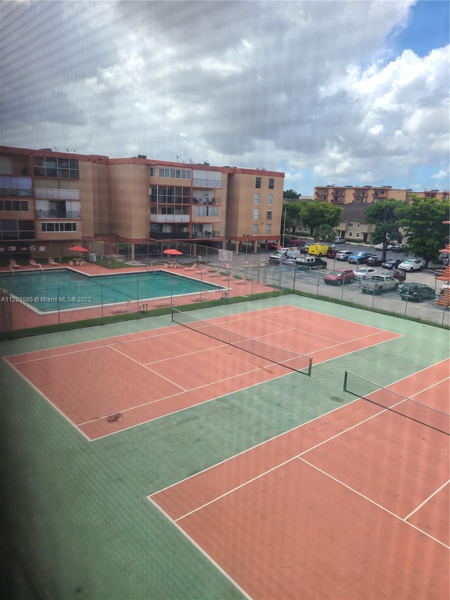 PALM-EAST GARDENS CONDO - Residential