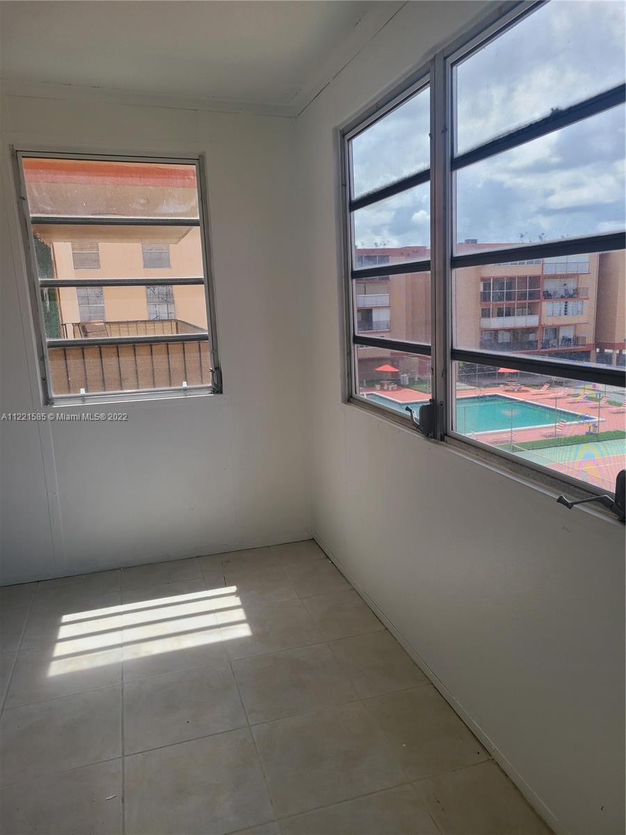 PALM-EAST GARDENS CONDO - Residential