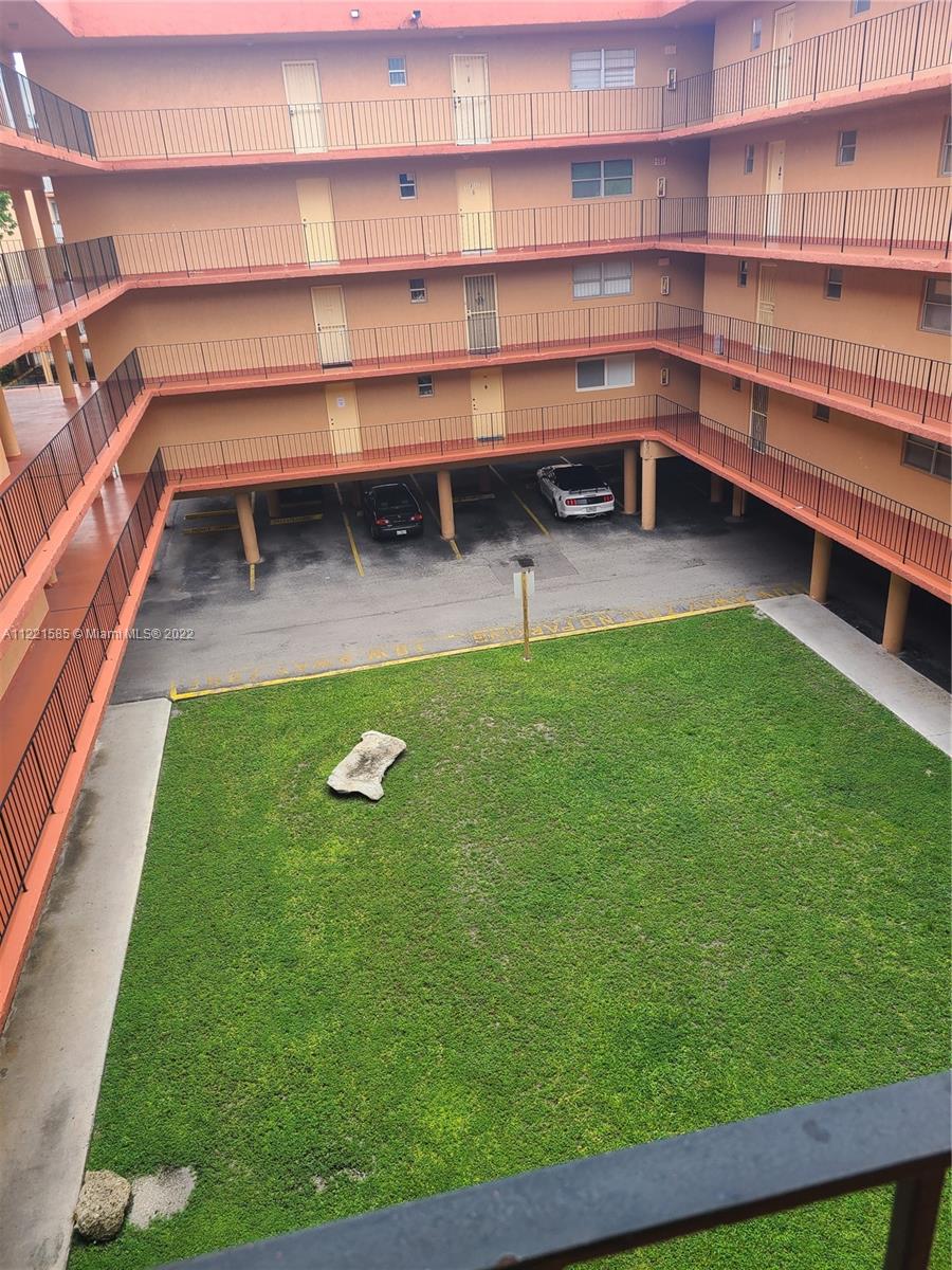 PALM-EAST GARDENS CONDO - Residential