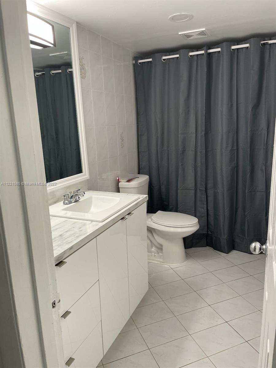 PALM-EAST GARDENS CONDO - Residential