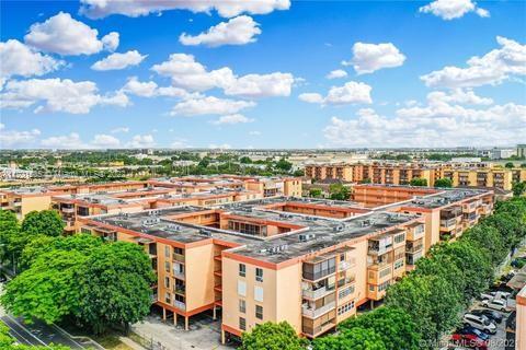 PALM-EAST GARDENS CONDO - Residential