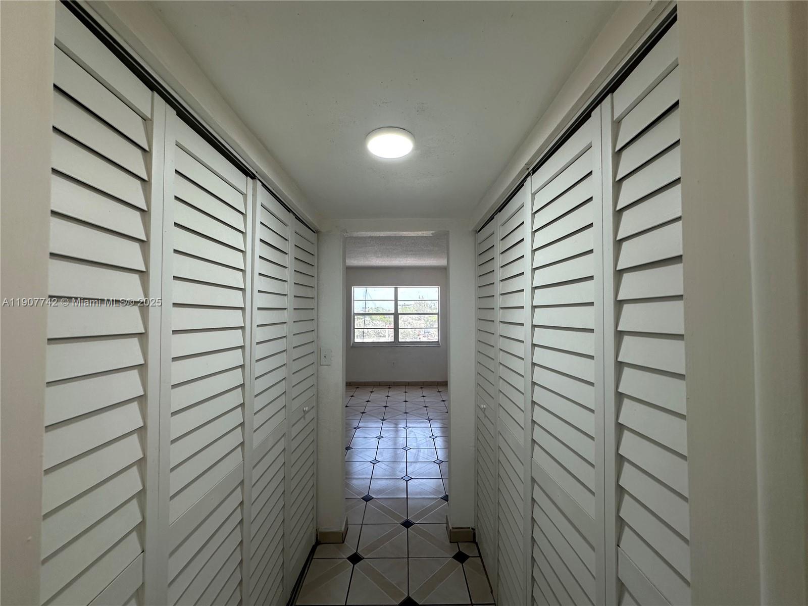 APOLLO CONDO - Residential