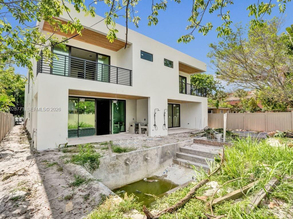 707 NE 7th Ave 2