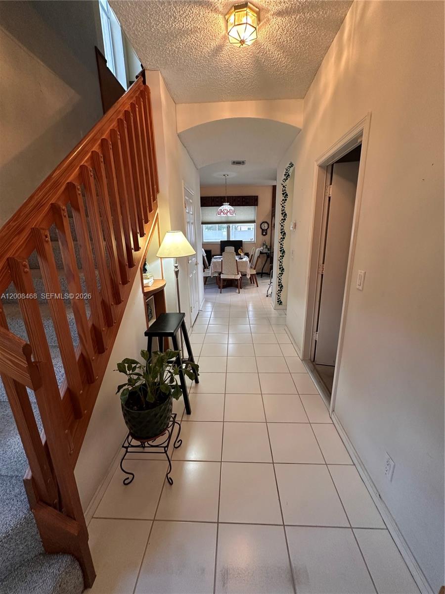LYONS WEST - Residential