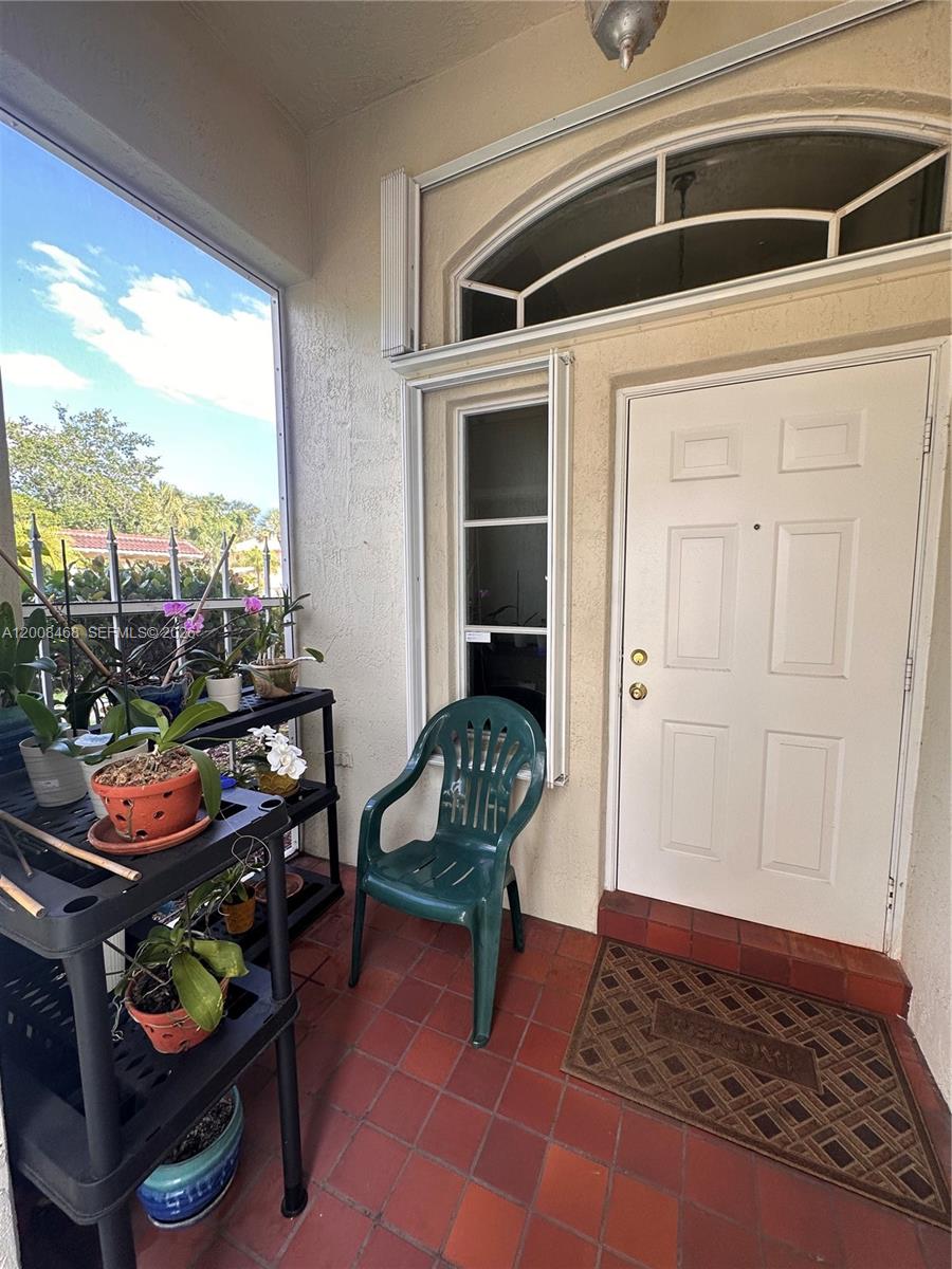 LYONS WEST - Residential
