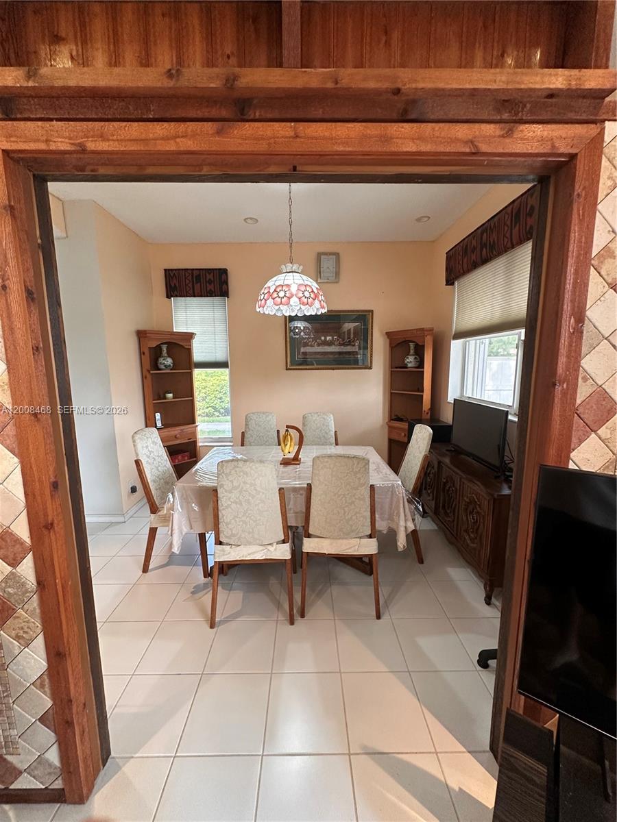 LYONS WEST - Residential