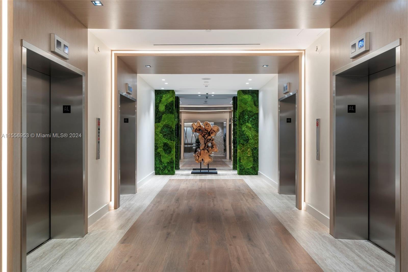RONEY PALACE CONDO - Residential
