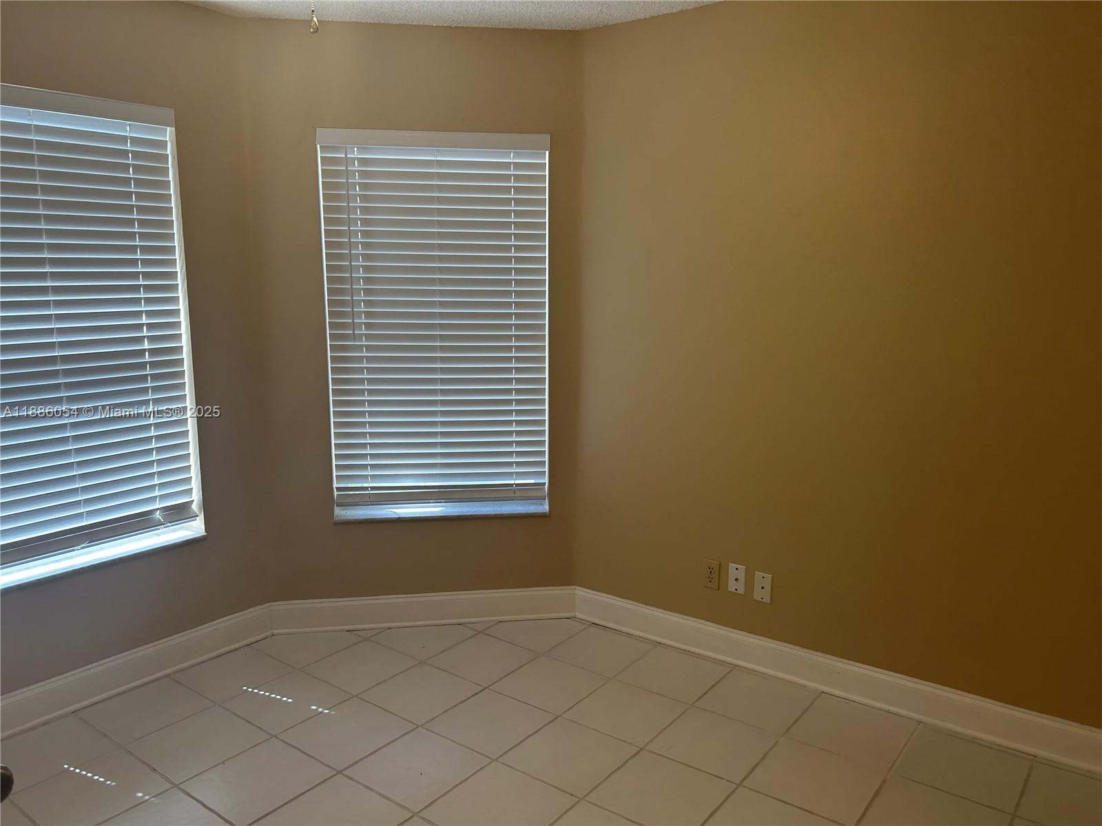 FOREST RIDGE CLUSTER HOME - Residential Lease