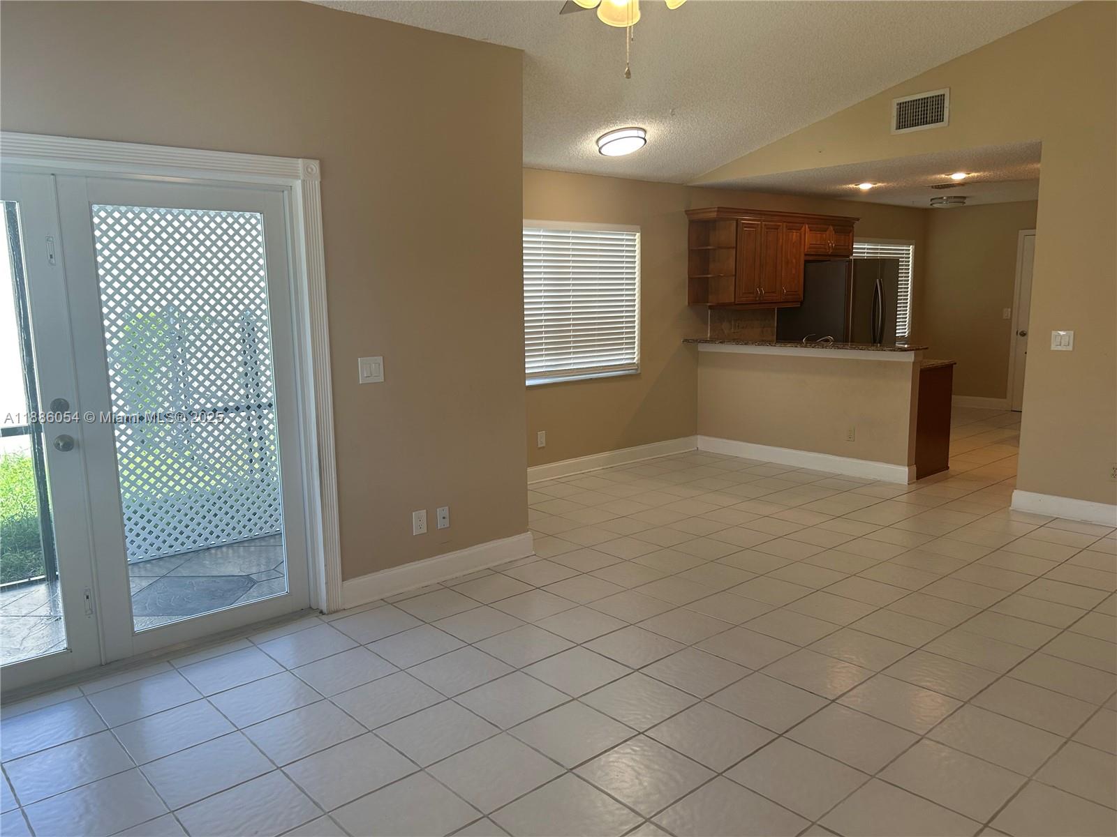 FOREST RIDGE CLUSTER HOME - Residential Lease
