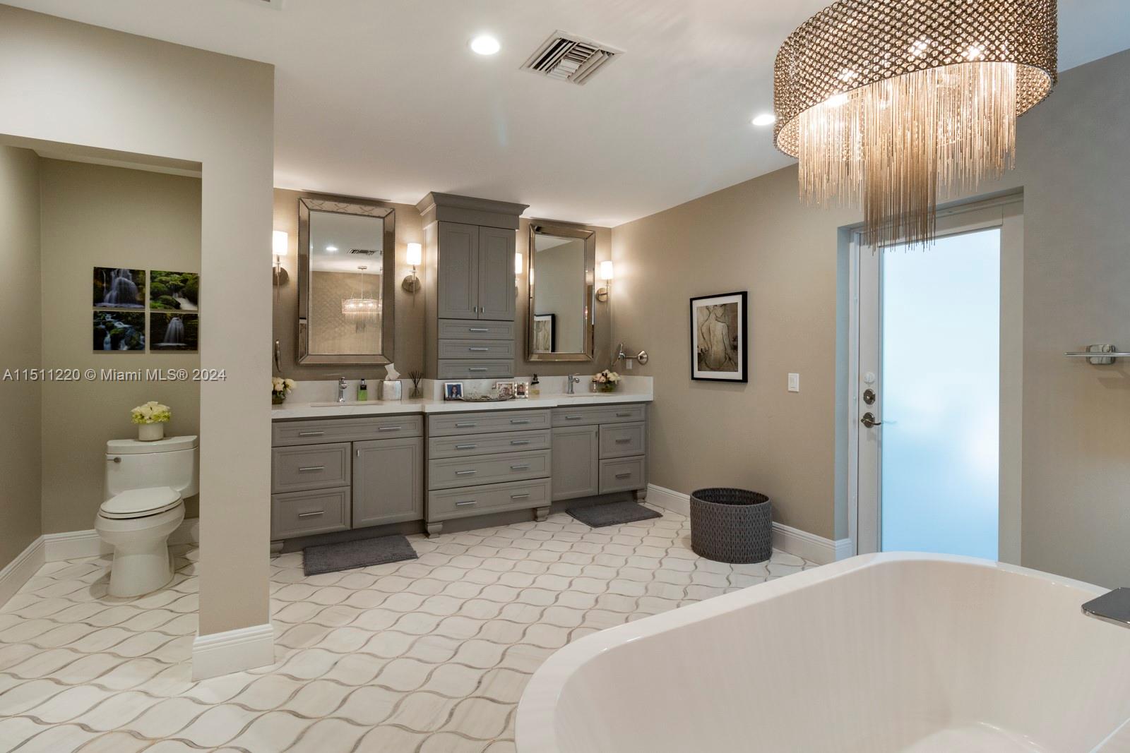 SHEAR GROVES - Residential