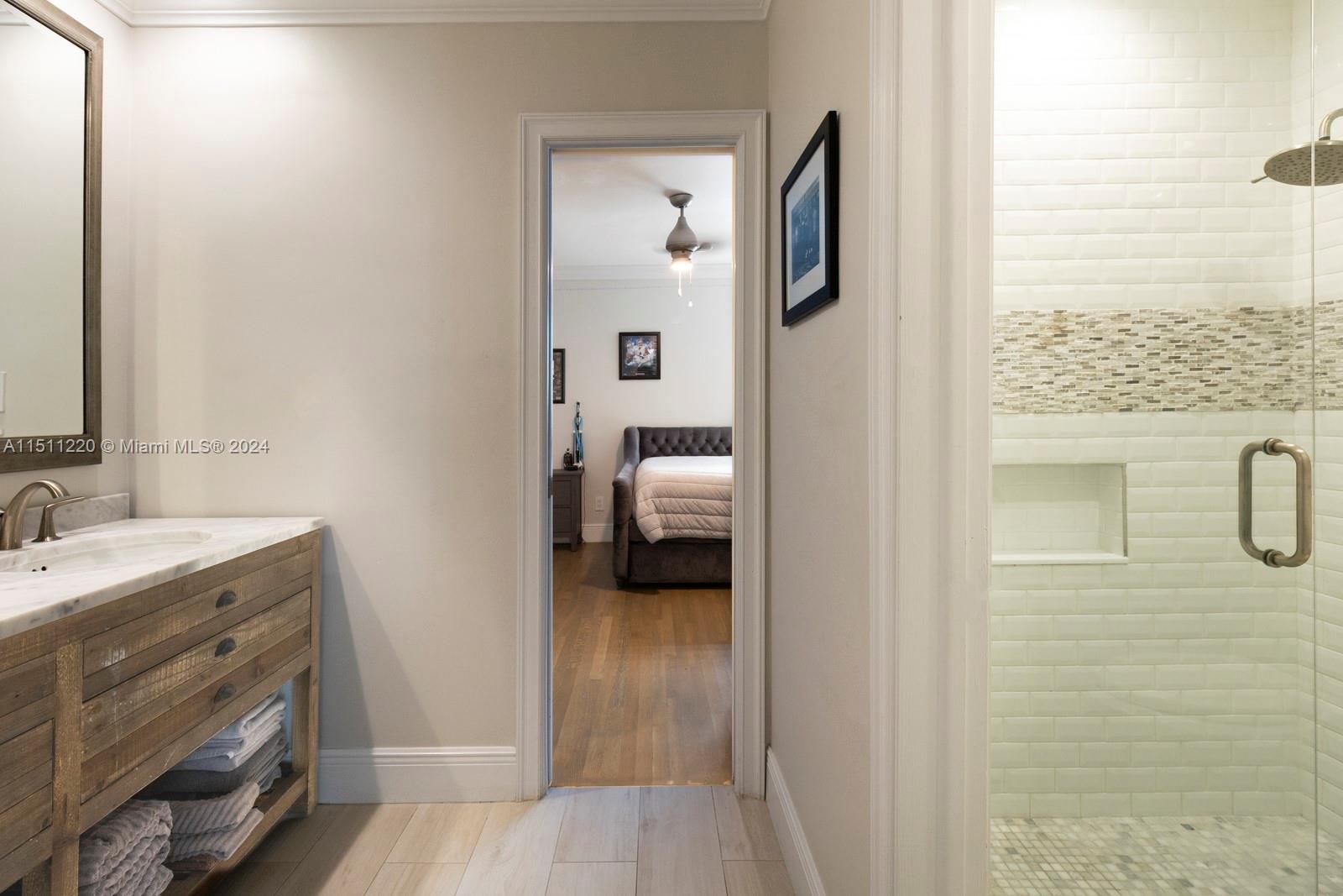 SHEAR GROVES - Residential