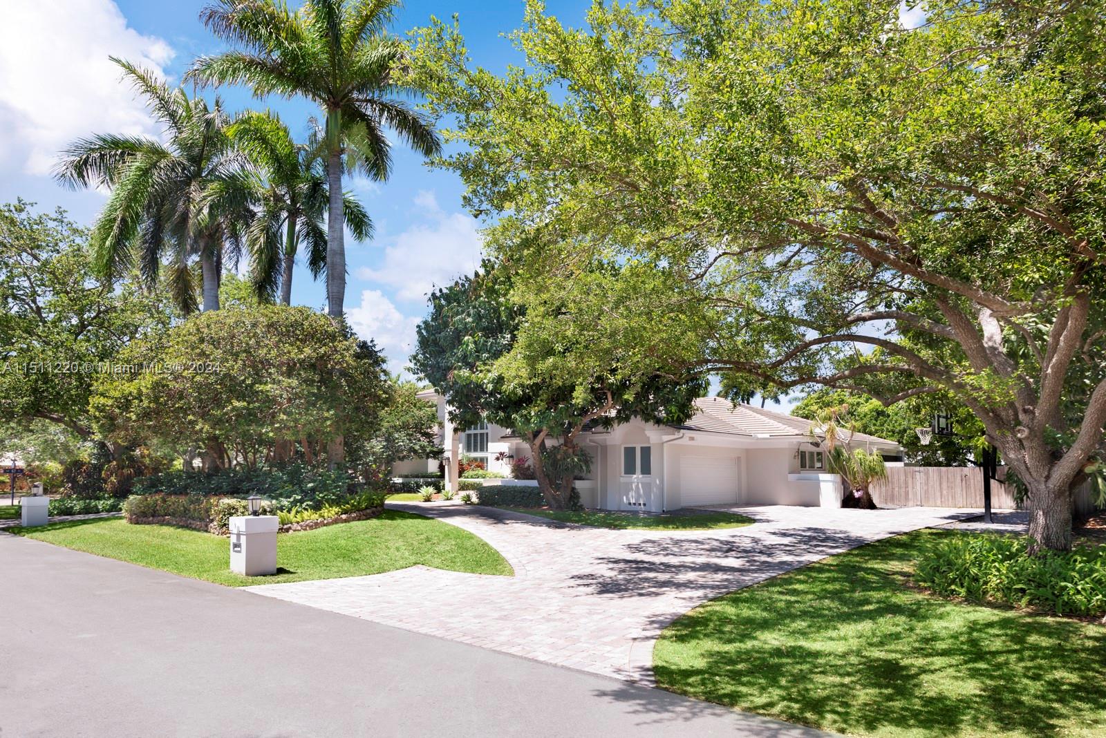 SHEAR GROVES - Residential