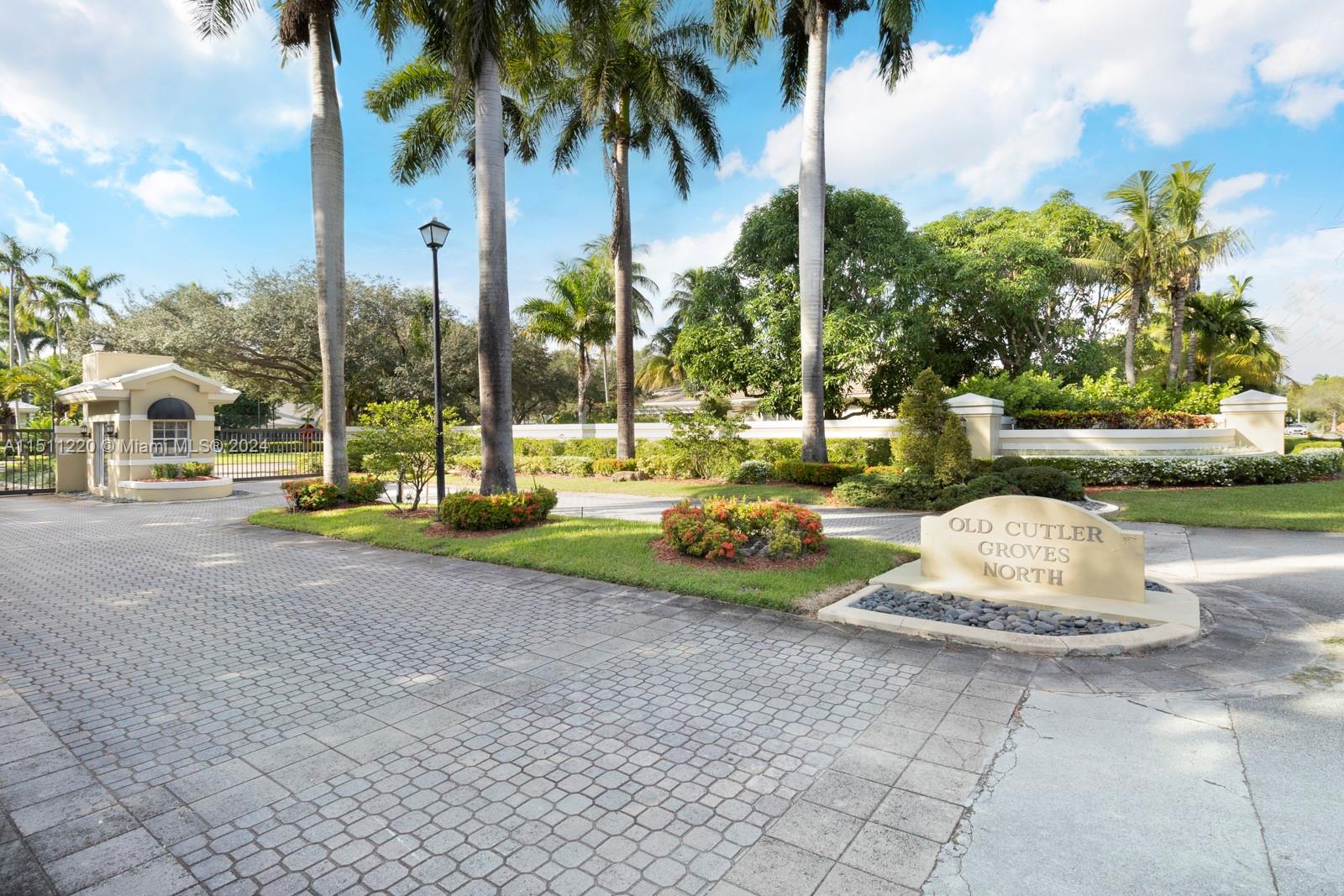 SHEAR GROVES - Residential