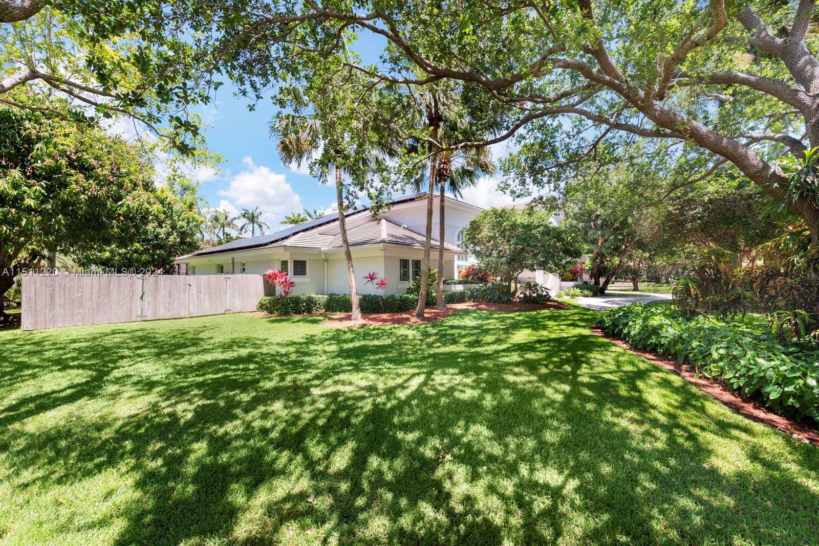 SHEAR GROVES - Residential