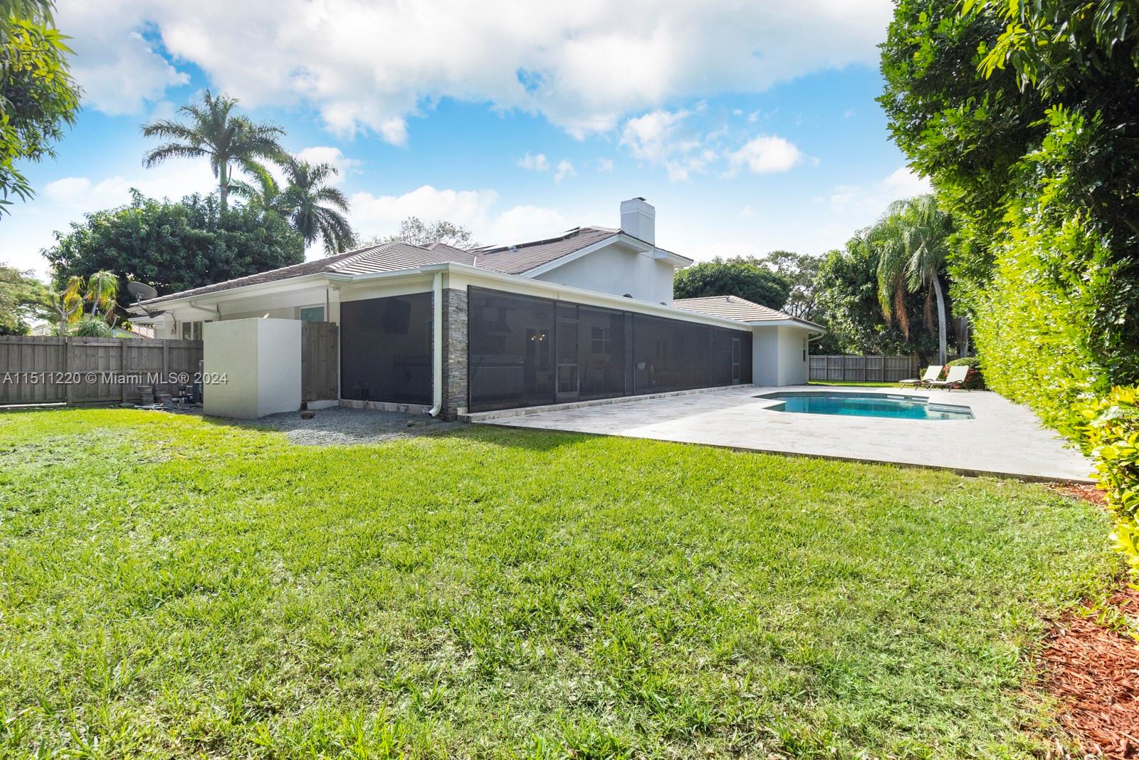 SHEAR GROVES - Residential