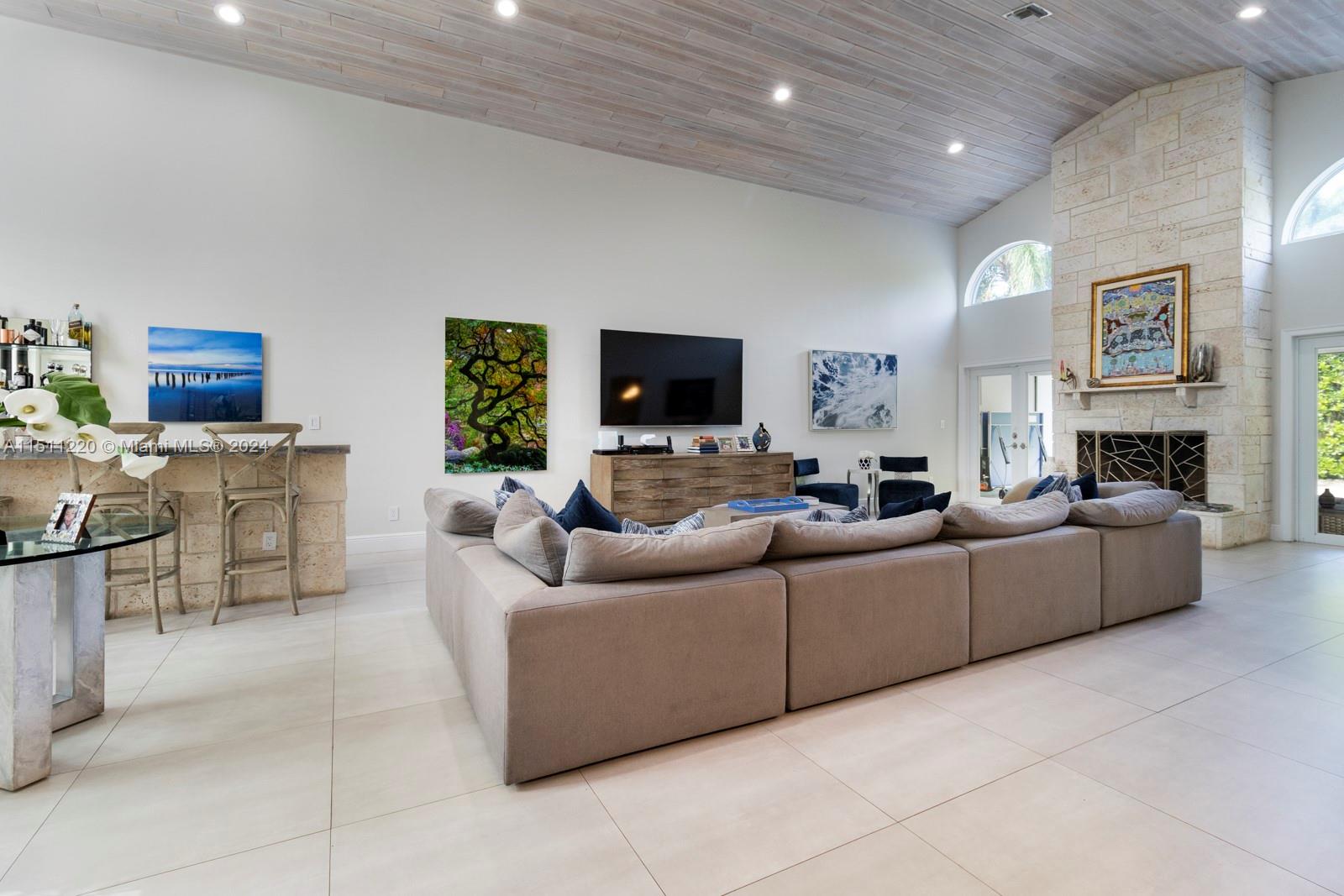 SHEAR GROVES - Residential