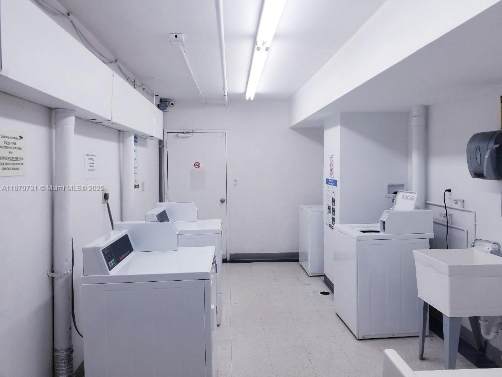 THE DECOPLAGE CONDO - Residential Lease