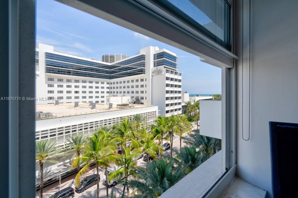 THE DECOPLAGE CONDO - Residential Lease