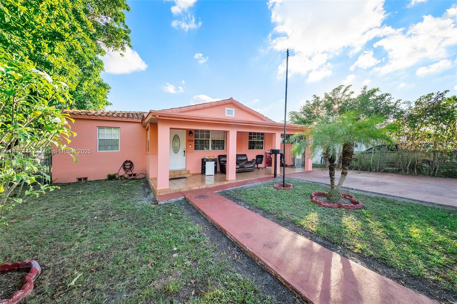 DURWARD HEIGHTS - Residential