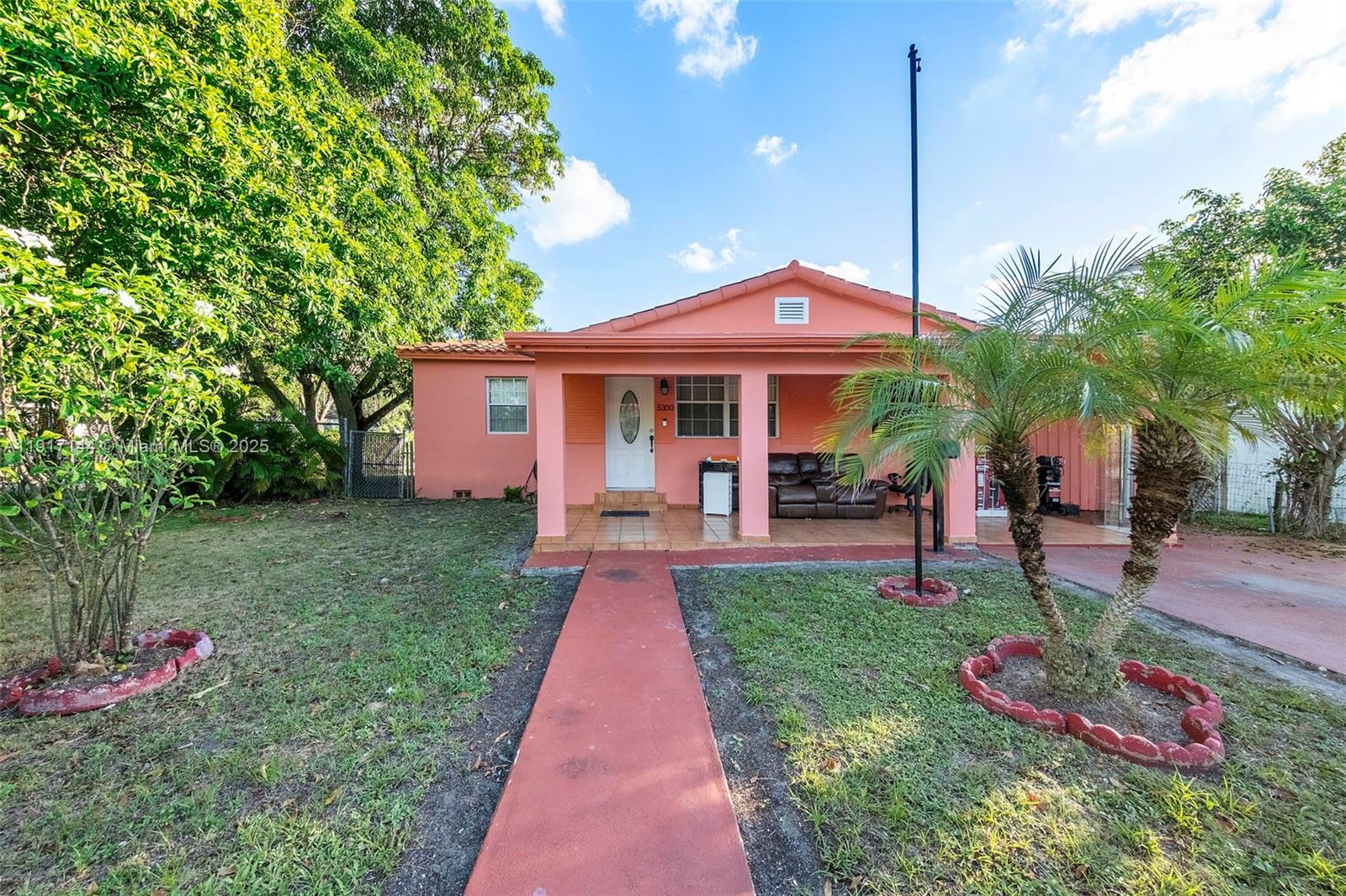 DURWARD HEIGHTS - Residential