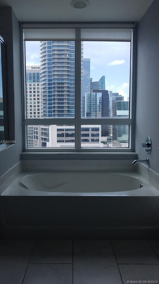 THE PLAZA 851 BRICKELL CO - Residential Lease