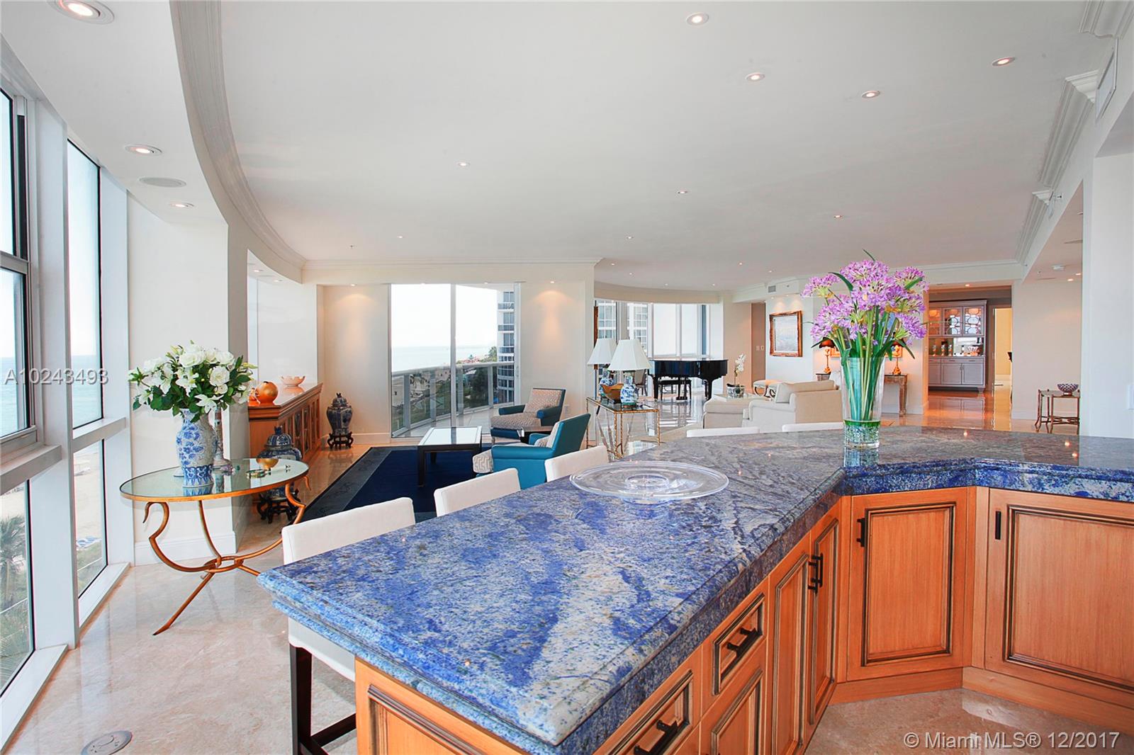 TRUMP ROYALE - Residential