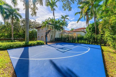 A home in Pinecrest