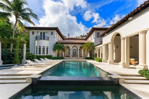 A home in Pinecrest