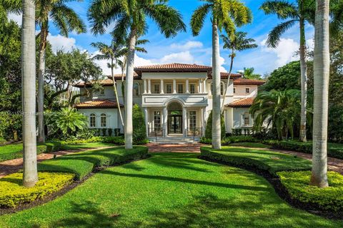 A home in Pinecrest