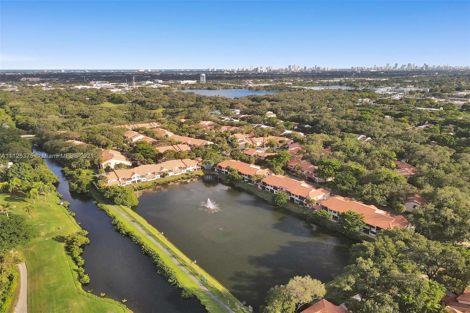 EMERALD OAKS #3 CONDO - Residential