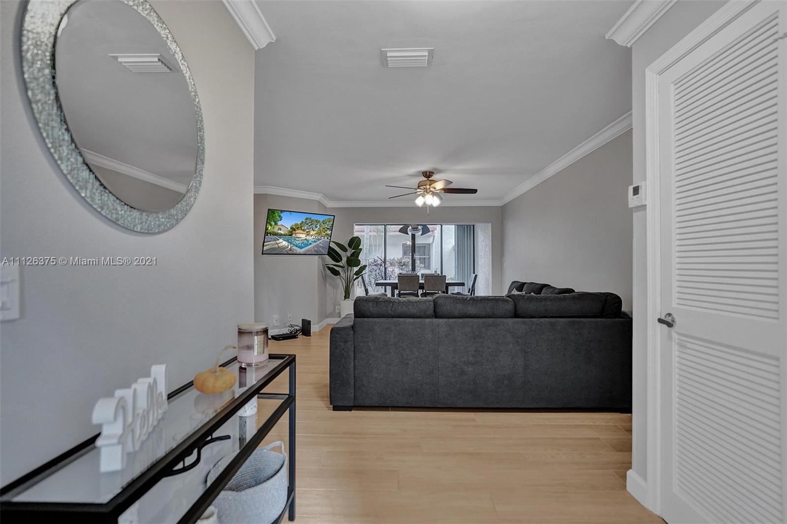 EMERALD OAKS #3 CONDO - Residential