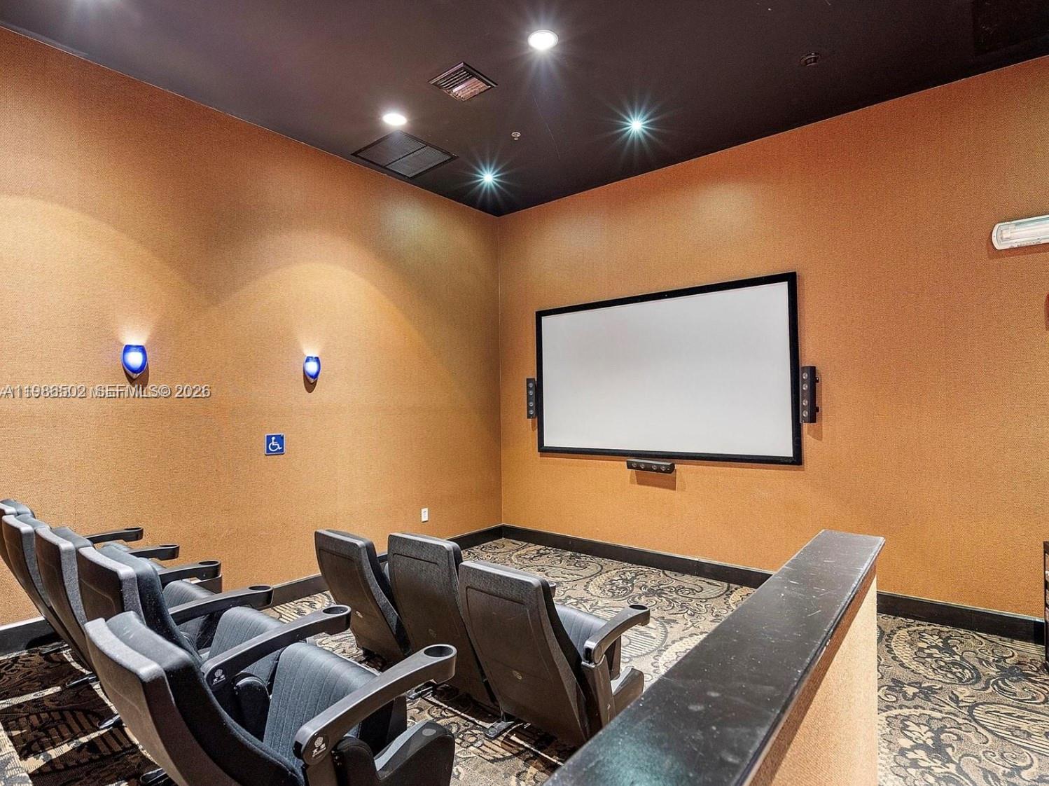 RADIUS CONDO - Residential Lease