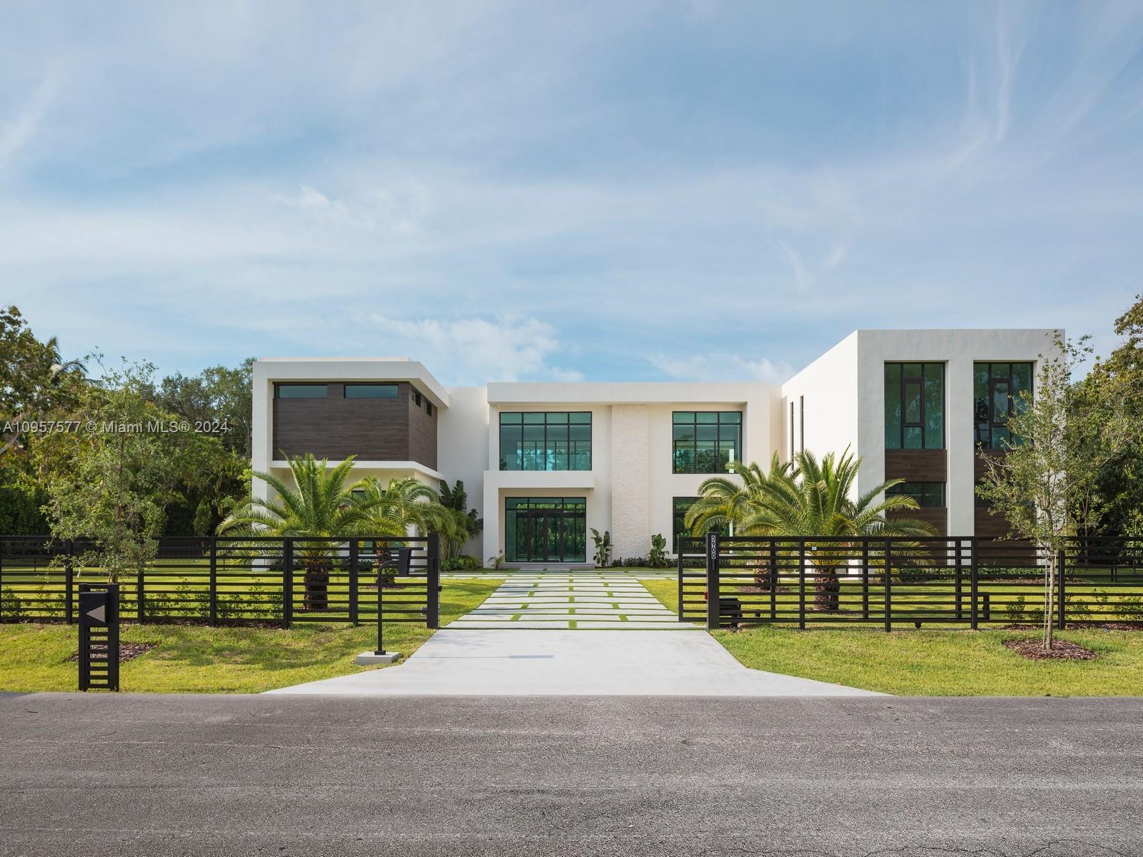 COLLINS HEIGHTS - Residential