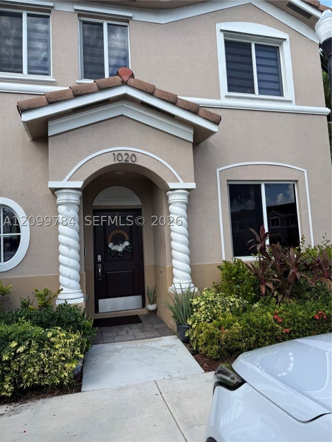 Photo of 1020 SE 23rd Ter, Homestead, FL 33035 (MLS # A12099784)