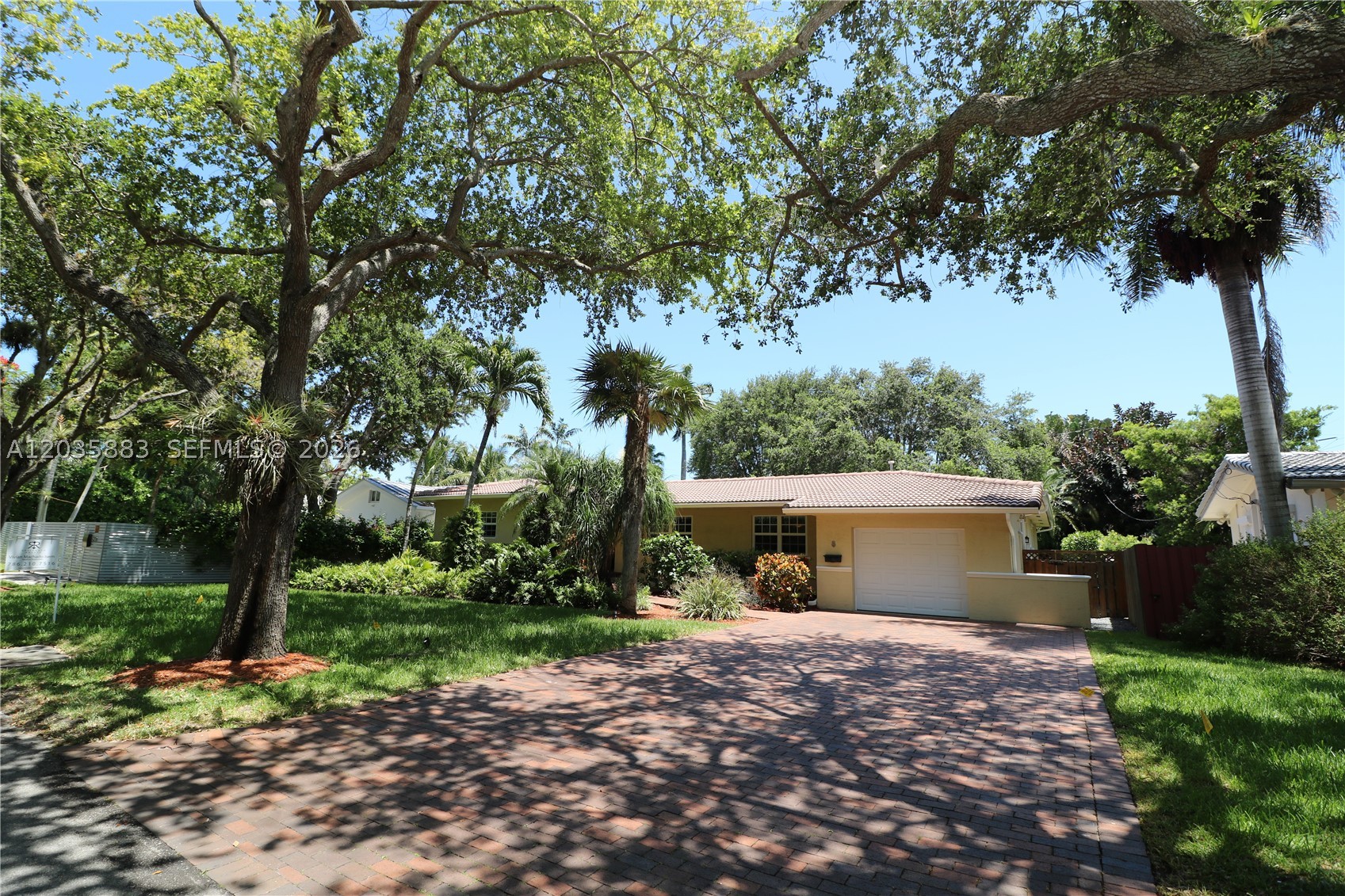 Photo 1 of 33 — 6160 SW 84th St, South Miami, FL 33143