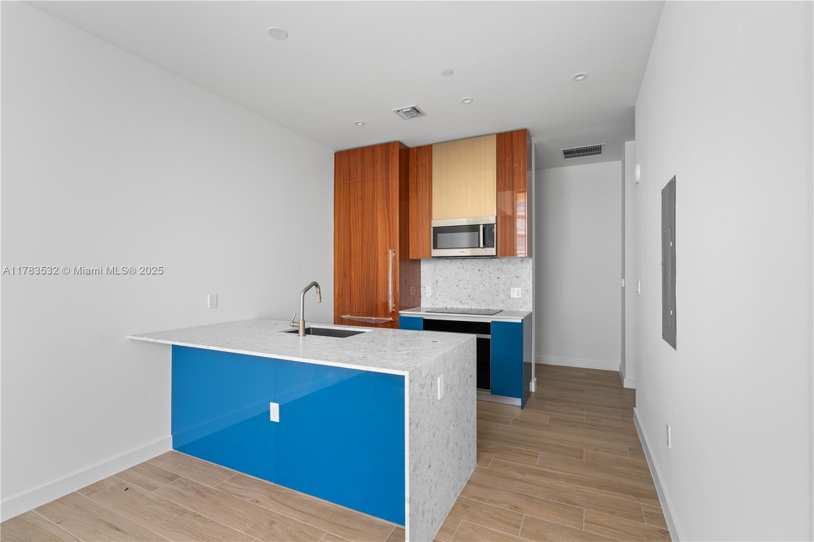 2655 SOUTH BAYSHORE DRIVE - Residential