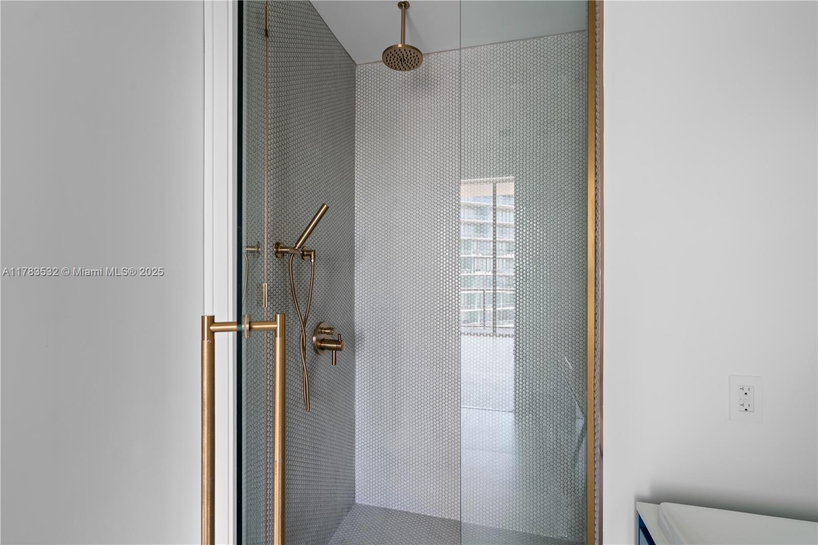 2655 SOUTH BAYSHORE DRIVE - Residential