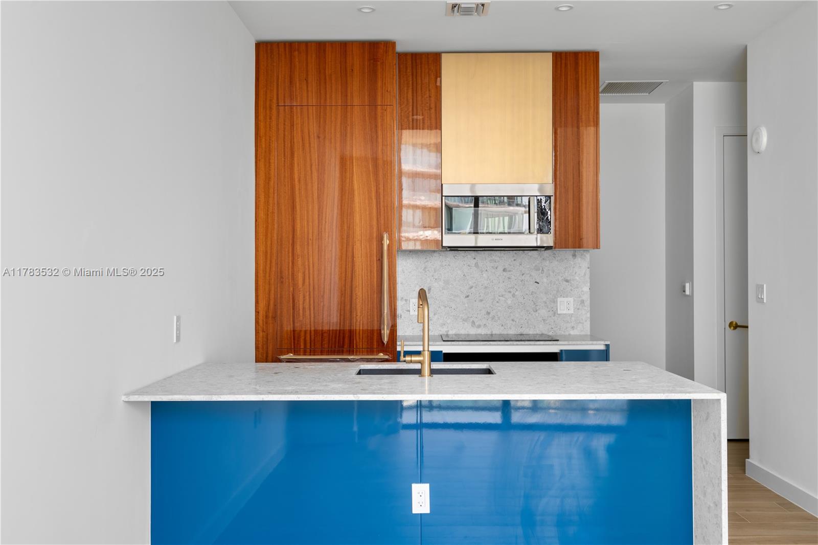 2655 SOUTH BAYSHORE DRIVE - Residential