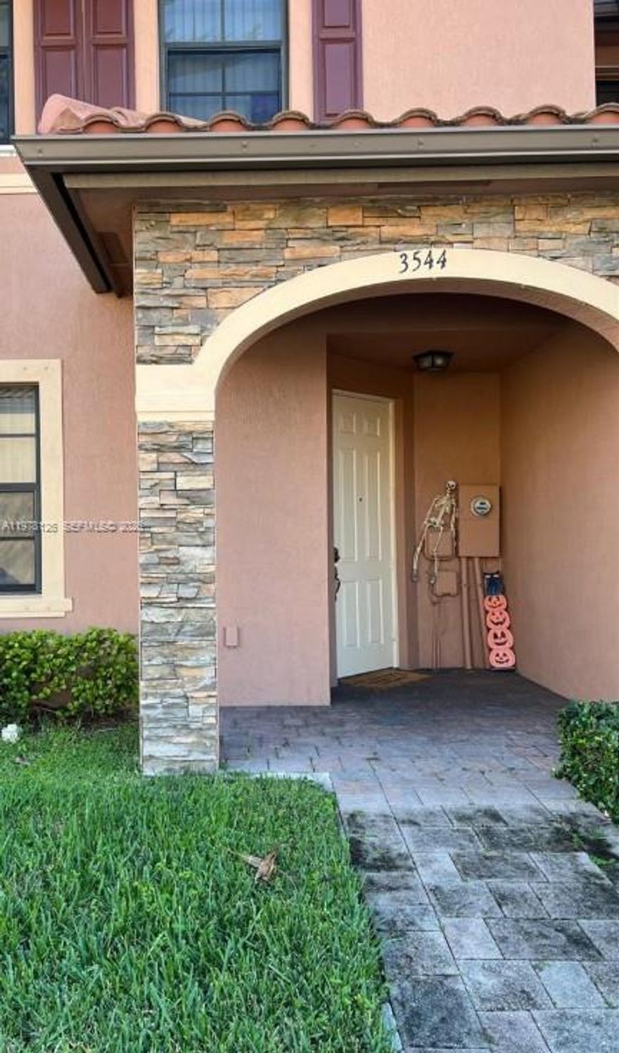 This is a Great 3-bedroom, 2.5-bath townhouse in a gated, family-friendly community. Additionally, the Community offers pool, gym, clubhouse, and playground. Close to I-75, Palmetto, schools, and shopping.