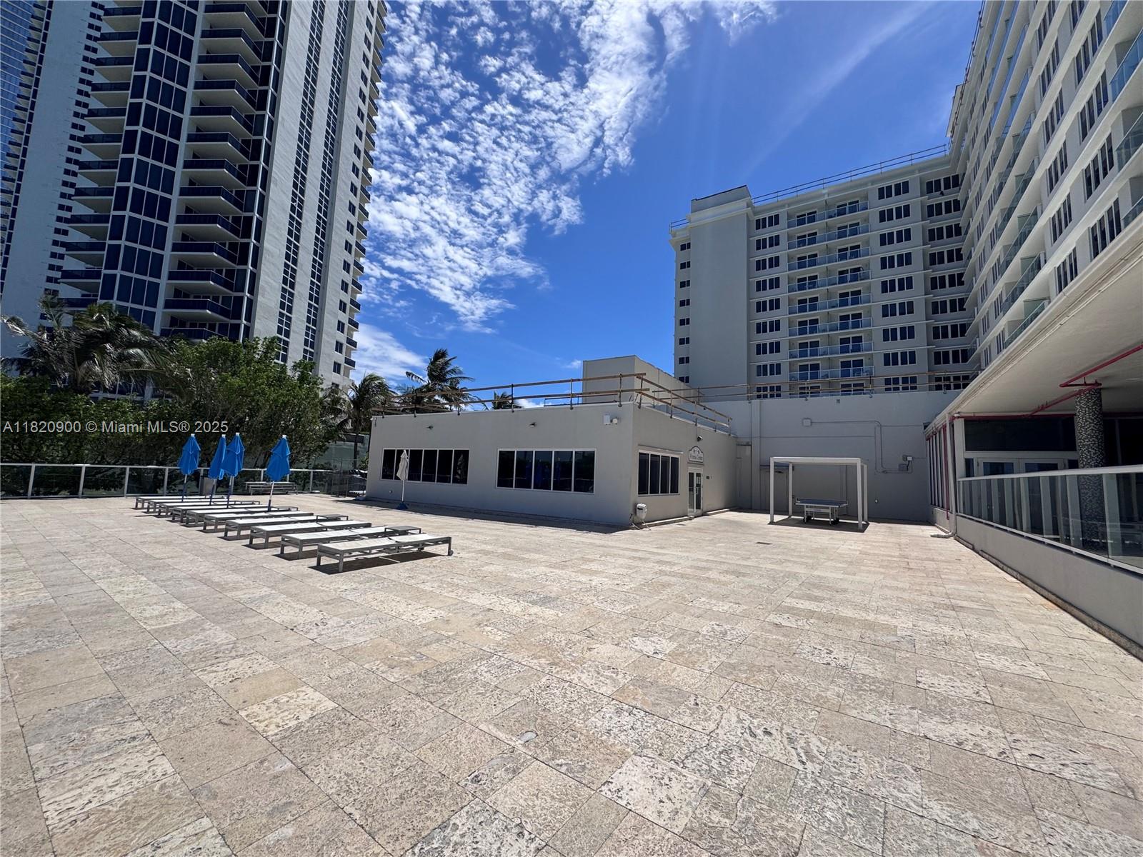 THE AVENTURA BEACH CLUB C - Residential