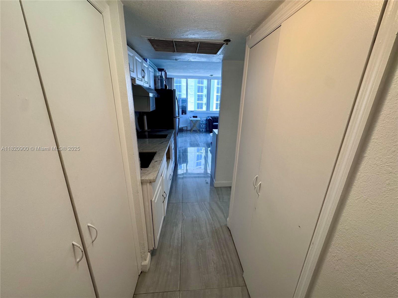 THE AVENTURA BEACH CLUB C - Residential