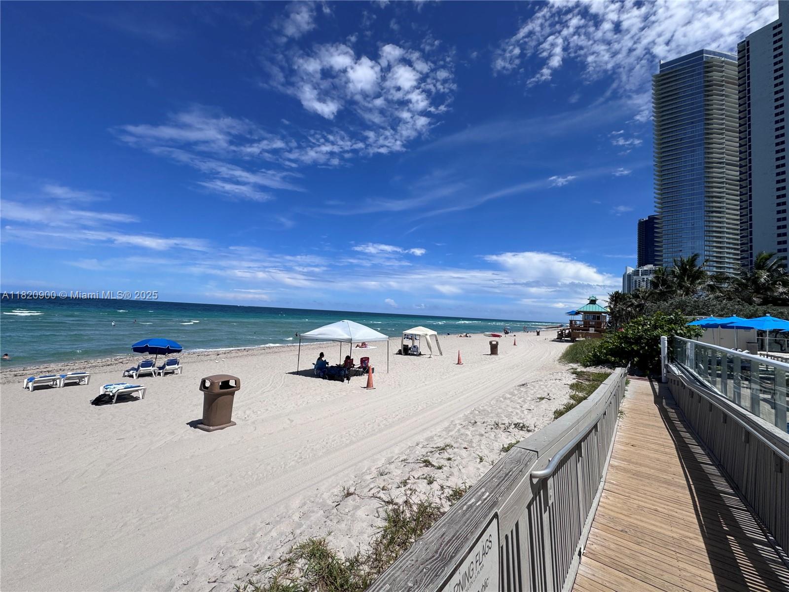 THE AVENTURA BEACH CLUB C - Residential