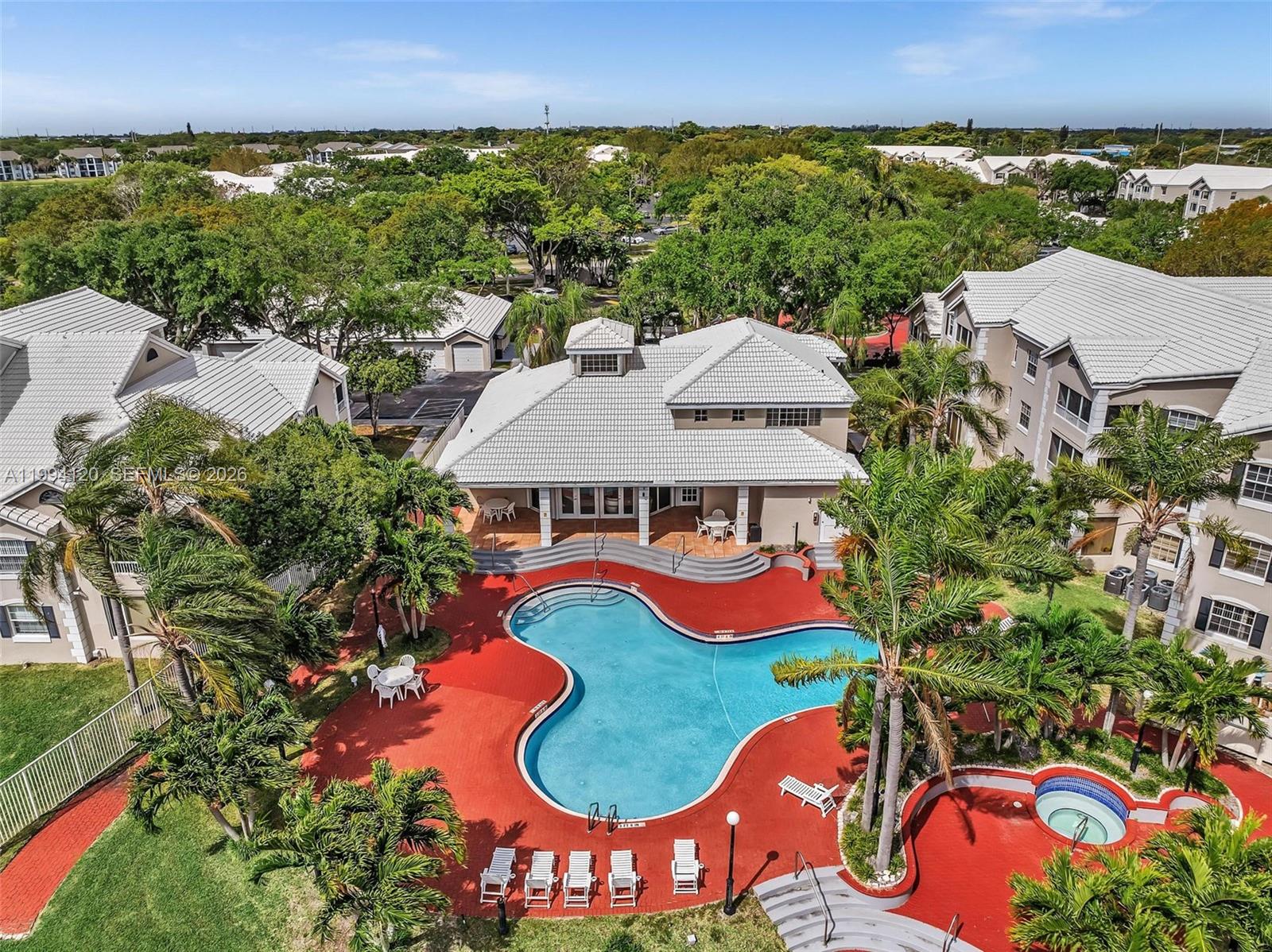 LAKEVIEW CLUB CONDO - Residential Lease